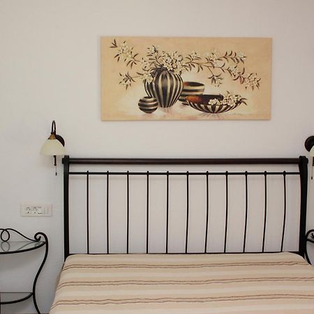 Apartments Vila Oksana Mimice Room photo